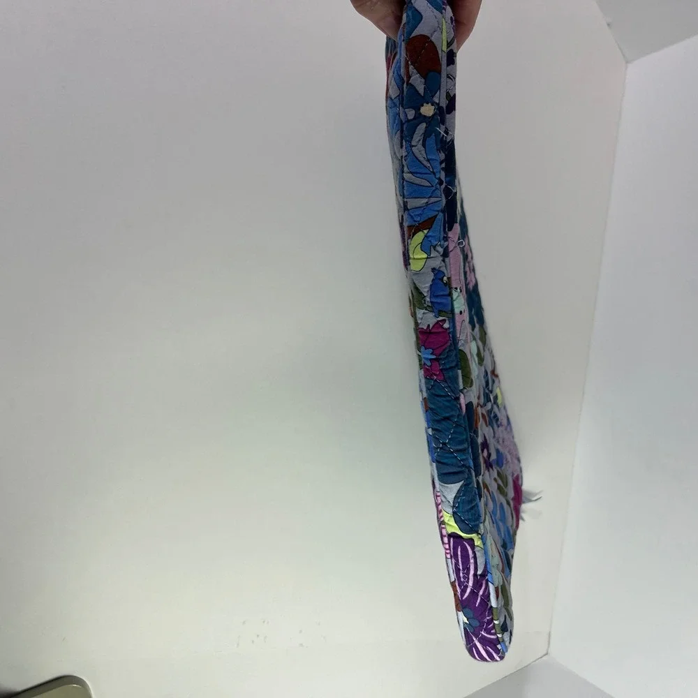 Vera Bradley Bengal Lily Floral Padded Computer Bag‎ Gray Blue Purple 10 x 14